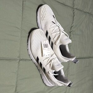 Men’s Adidas Asweego size 13